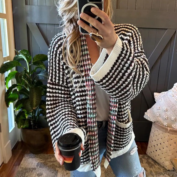 Womens Oversized Cozy Crochet Stitch Black White Yarn Knit Cardigan Sweater Boho - Picture 2 of 10